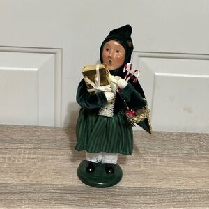 Byers Choice 2004 Sweet Blonde Victorian Shopping‎ Girl with Candy & Gift SIGNED
